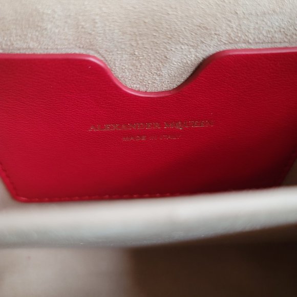 ❌️SOLD❌️ Alexander McQueen Box Velvet 16 Red Gold Leather Shoulder Bag Square - Picture 10 of 16